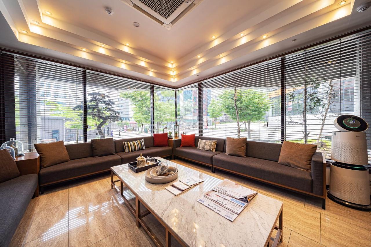 Benikea Hotel Bizinn Wonju Bagian luar foto