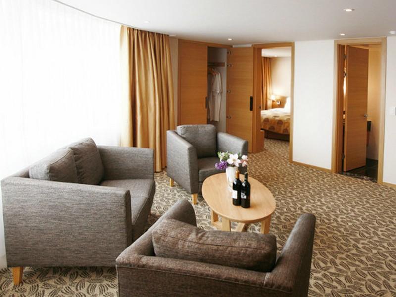 Benikea Hotel Bizinn Wonju Bagian luar foto
