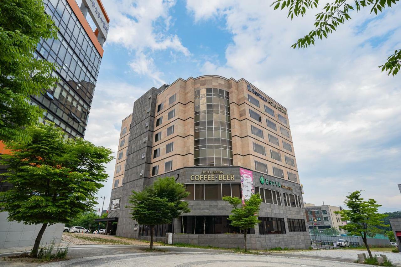 Benikea Hotel Bizinn Wonju Bagian luar foto