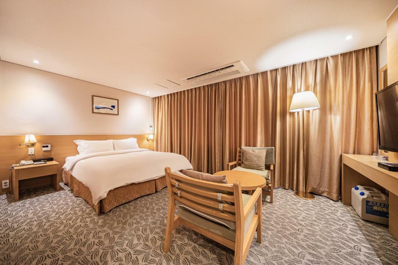 Benikea Hotel Bizinn Wonju Bagian luar foto
