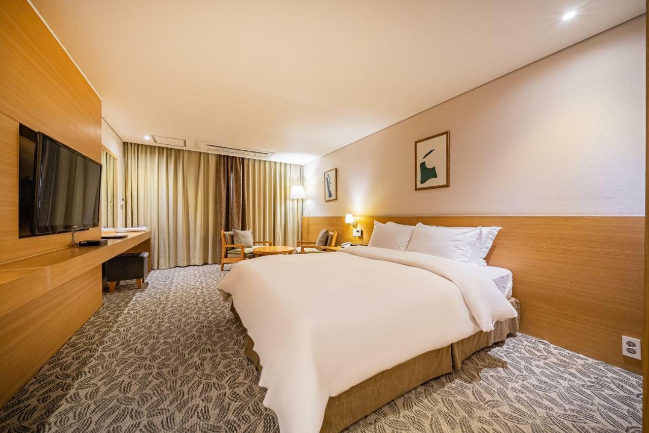 Benikea Hotel Bizinn Wonju Bagian luar foto