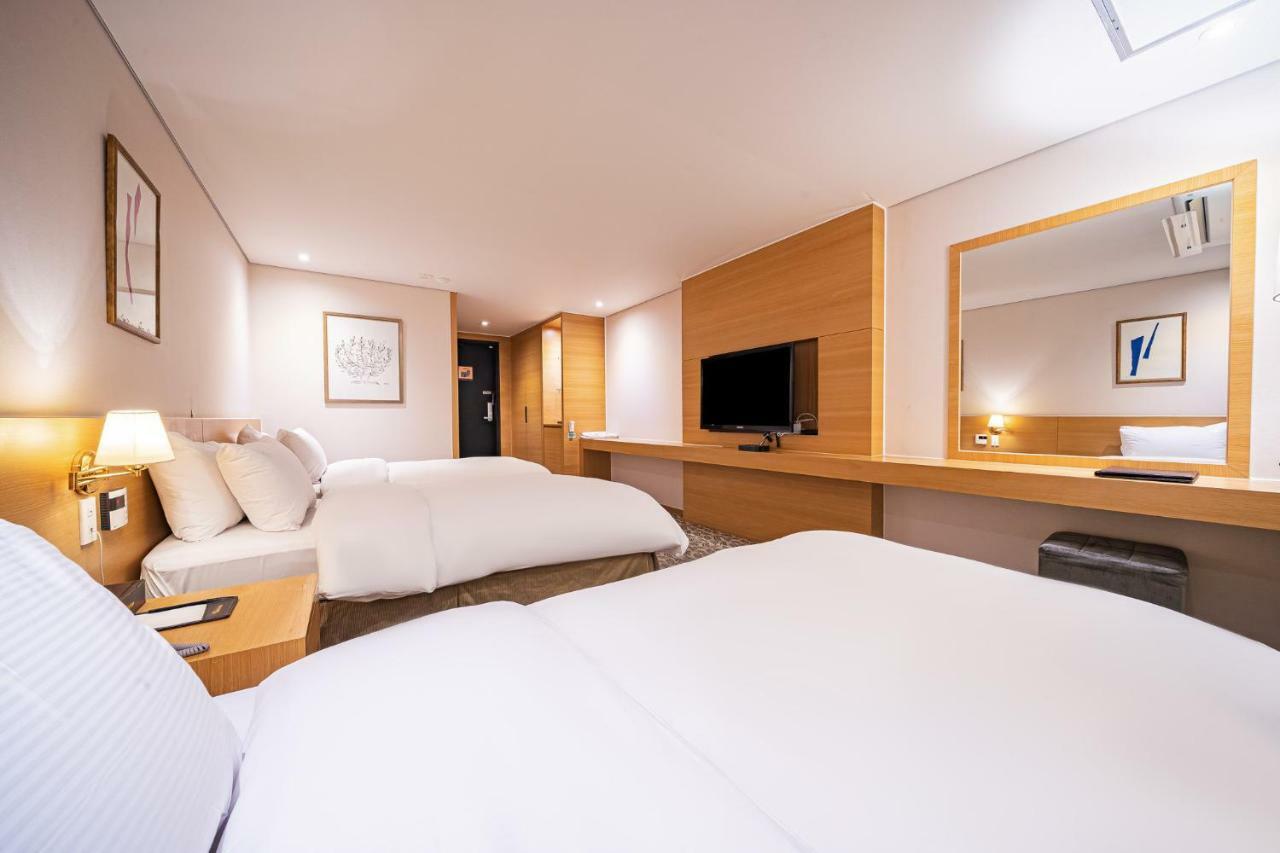 Benikea Hotel Bizinn Wonju Bagian luar foto